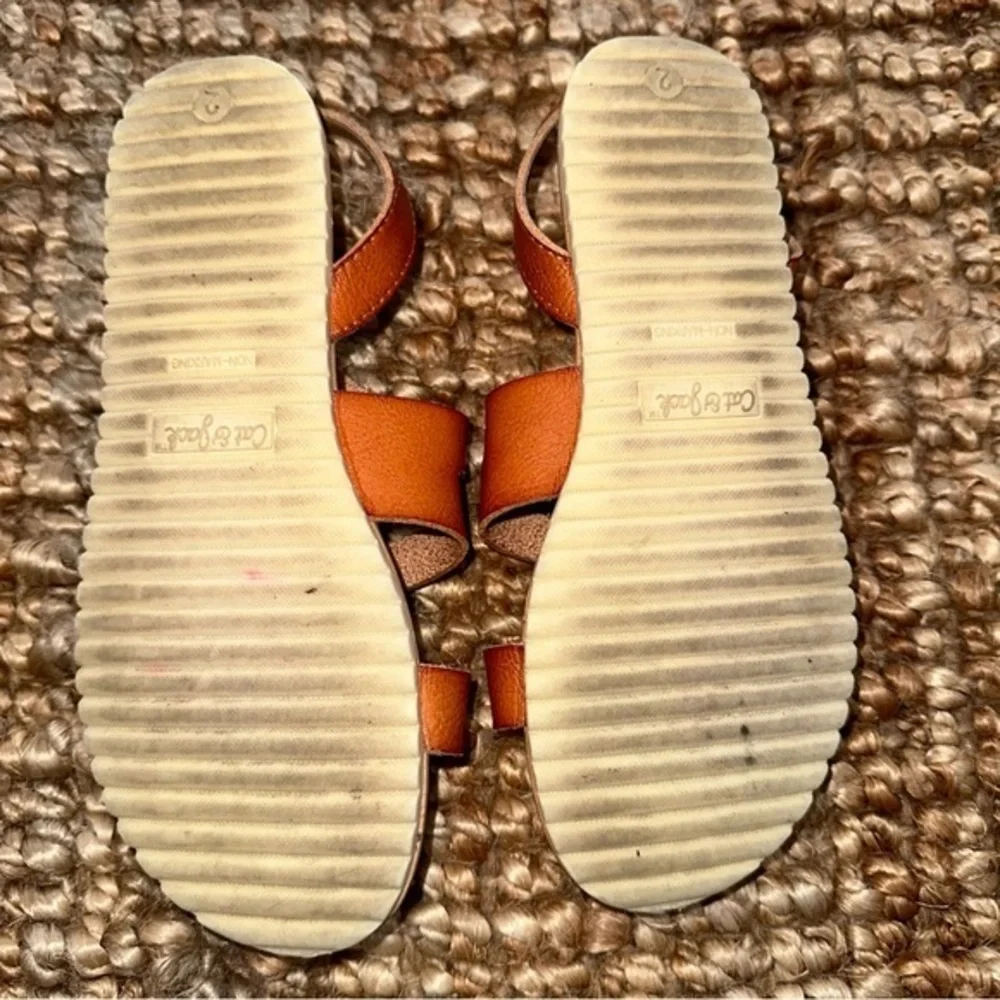 Cat‎ & Jack sandals tan Velcro closure kids size 2